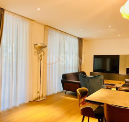 Apartament, 4 rooms with underground parking included Bucuresti/Primaverii