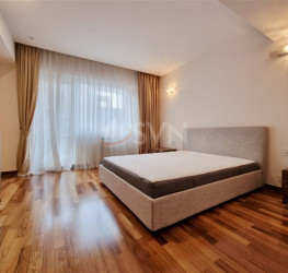 Apartament, 4 rooms with underground parking included Bucuresti/Soseaua Nordului