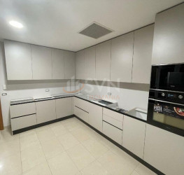 Apartament, 4 rooms with underground parking included Bucuresti/Herastrau