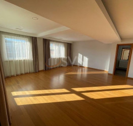 Apartament, 4 rooms with underground parking included Bucuresti/Herastrau