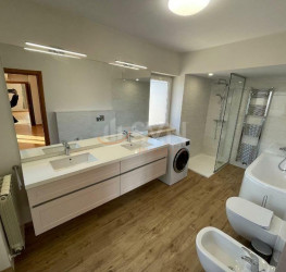 Apartament, 4 rooms with underground parking included Bucuresti/Herastrau