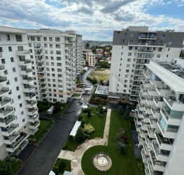 Apartament, 4 rooms with underground parking included Bucuresti/Domenii