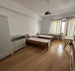 Apartament, 4 rooms with underground parking included Bucuresti/Herastrau