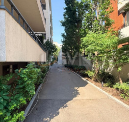 Apartament, 4 rooms with underground parking included Bucuresti/Polona