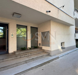 Apartament, 4 rooms with underground parking included Bucuresti/Polona