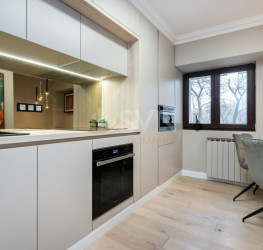 Apartament, 4 rooms with underground parking included Bucuresti/Dorobanti