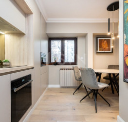 Apartament, 4 rooms with underground parking included Bucuresti/Dorobanti