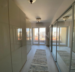 Apartament, 4 rooms with underground parking included Bucuresti/Alba Iulia