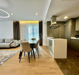 Apartament, 4 rooms with underground parking included Bucuresti/Herastrau
