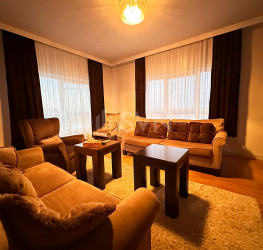 Apartament, 4 rooms with underground parking included Bucuresti/Lacul Tei