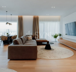 Apartament, 4 rooms with underground parking included Bucuresti/Floreasca