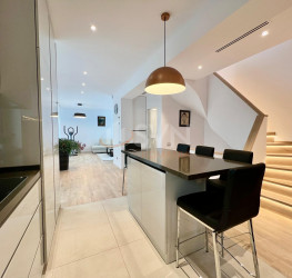 Apartament, 4 rooms with underground parking included Bucuresti/Dacia