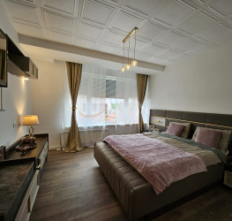 Apartament, 4 rooms with underground parking included Bucuresti/Aviatorilor