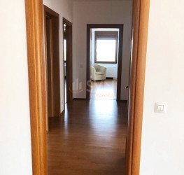 Apartament, 4 rooms with underground parking included Bucuresti/Aviatiei