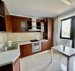 Apartament, 4 rooms with underground parking included Bucuresti/Aviatorilor