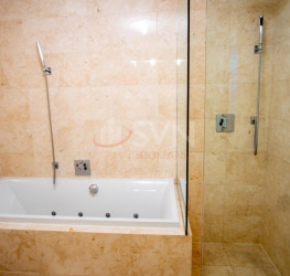 Apartament, 4 rooms with underground parking included Bucuresti/Primaverii