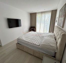 Apartament, 4 rooms with underground parking included Bucuresti/Herastrau