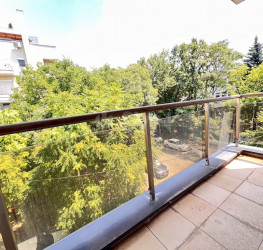 Apartament, 4 rooms with underground parking included Bucuresti/Herastrau