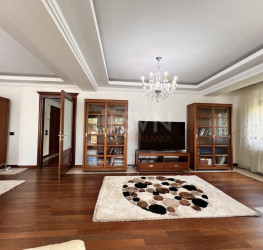 Apartament, 4 rooms with underground parking included Bucuresti/Herastrau