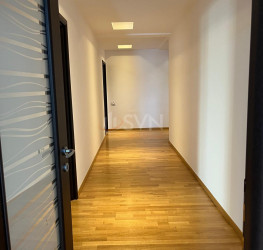 Apartament, 4 rooms with underground parking included Bucuresti/Dacia