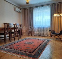 Apartament, 4 rooms with underground parking included Bucuresti/Piata Victoriei