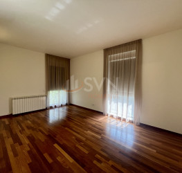 Apartament, 4 rooms with underground parking included Bucuresti/Capitale