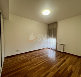 Apartament, 4 rooms with underground parking included Bucuresti/Capitale