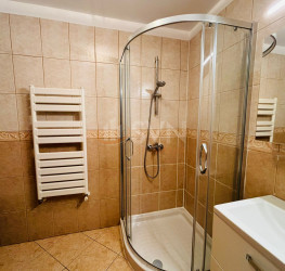 Apartament, 4 rooms with underground parking included Bucuresti/Herastrau