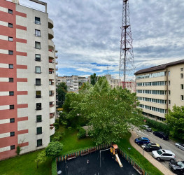 Apartament, 4 rooms with underground parking included Bucuresti/Stefan Cel Mare