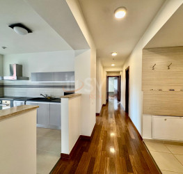 Apartament, 4 rooms with underground parking included Bucuresti/Stefan Cel Mare
