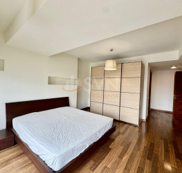 Apartament, 4 rooms with underground parking included Bucuresti/Stefan Cel Mare