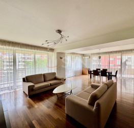 Apartament, 4 rooms with underground parking included Bucuresti/Stefan Cel Mare