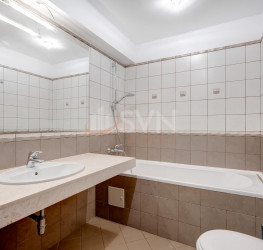 Apartament, 4 rooms with underground parking included Bucuresti/Herastrau