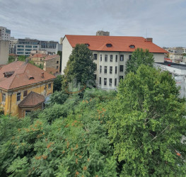 Apartament, 4 rooms with underground parking included Bucuresti/Eminescu