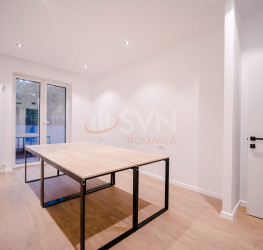 Apartament, 4 rooms with underground parking included Bucuresti/Victoriei