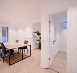 Apartament, 4 rooms with underground parking included Bucuresti/Victoriei