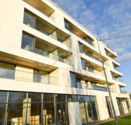 Apartament, 4 rooms with underground parking included Bucuresti/Baneasa