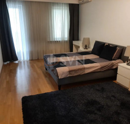 Apartament, 4 rooms with underground parking included Bucuresti/Herastrau