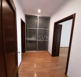Apartament, 4 rooms with underground parking included Bucuresti/Herastrau