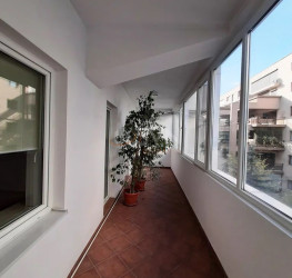 Apartament, 4 rooms with underground parking included Bucuresti/Herastrau