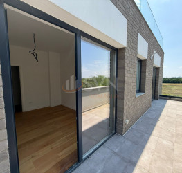 Apartament, 4 rooms with underground parking included Bucuresti/Pipera