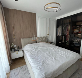Apartament, 4 rooms with underground parking included Bucuresti/Titan