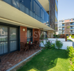 Apartament, 4 rooms with underground parking included Bucuresti/Sisesti