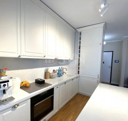 Apartament, 4 rooms with underground parking included Bucuresti/Dristor