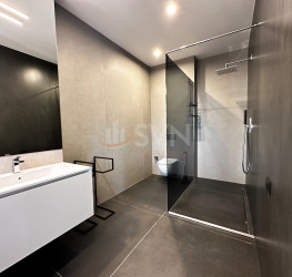 Apartament, 4 rooms with underground parking included Bucuresti/Primaverii