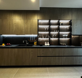 Apartament, 4 rooms with underground parking included Bucuresti/Primaverii