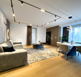 Apartament, 4 rooms with underground parking included Bucuresti/Primaverii