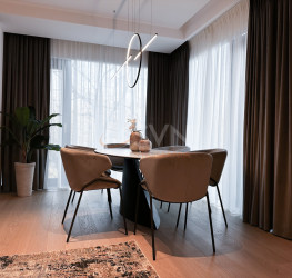 Apartament, 4 rooms with underground parking included Bucuresti/Primaverii