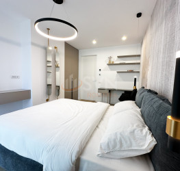 Apartament, 4 rooms with underground parking included Bucuresti/Primaverii
