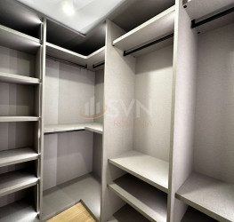 Apartament, 4 rooms with underground parking included Bucuresti/Primaverii